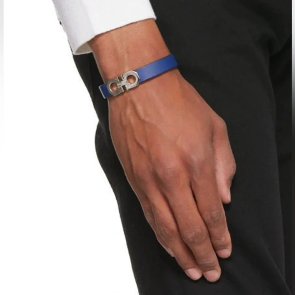 SALVATORE FERRAGAMO BLUE GANCINI LEATHER BRACELET BRAND NEW - Picture 2 of 7